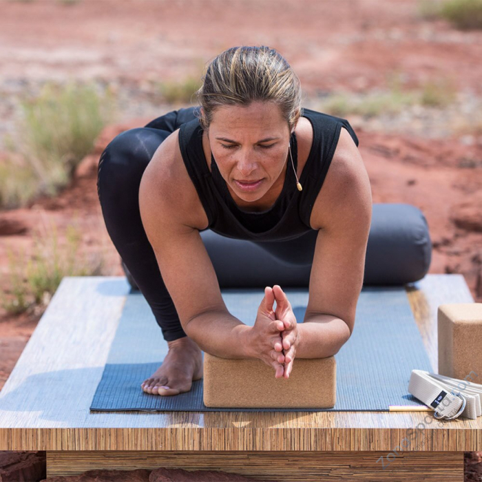 Коврик для йоги Hugger Mugger Sticky Mat серый