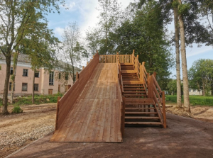 Зимняя деревянная заливная горка Морозко 12м Макси